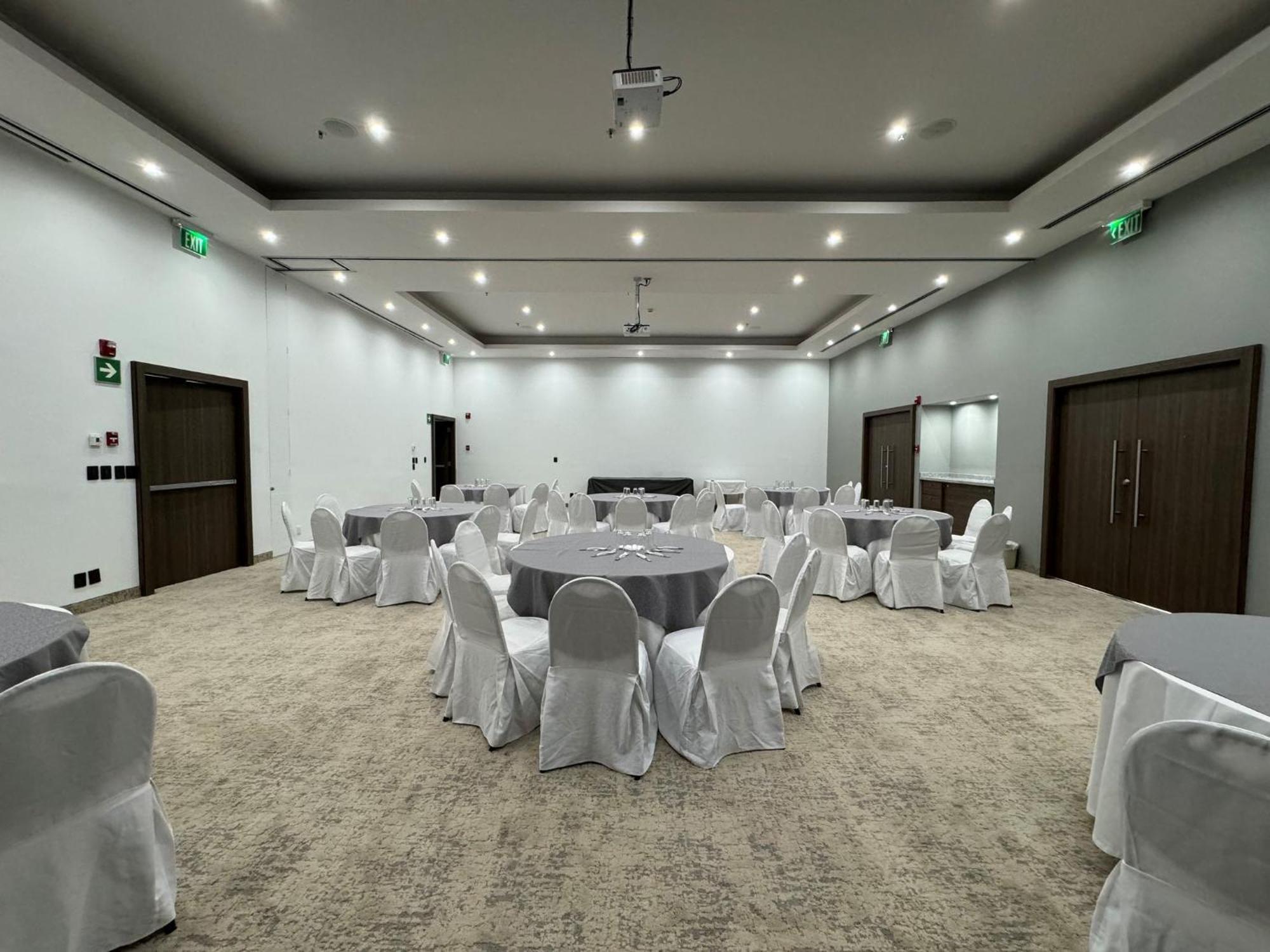 Holiday Inn Uruapan By Ihg Dış mekan fotoğraf