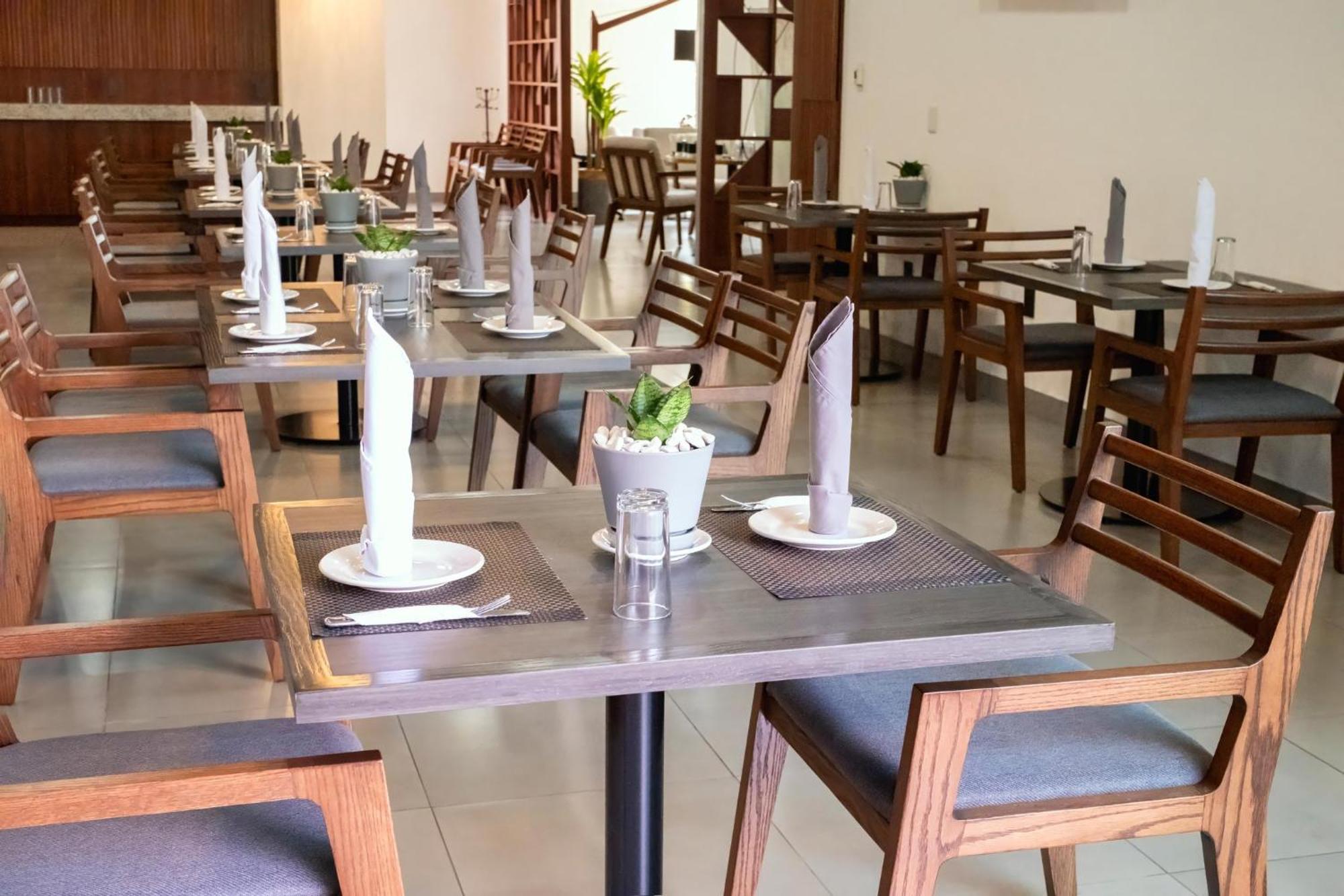 Holiday Inn Uruapan By Ihg Dış mekan fotoğraf