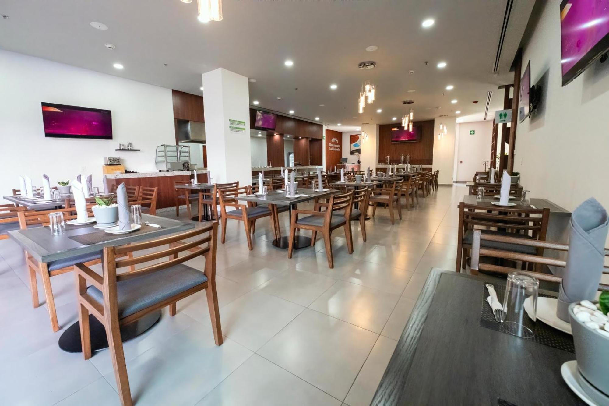 Holiday Inn Uruapan By Ihg Dış mekan fotoğraf