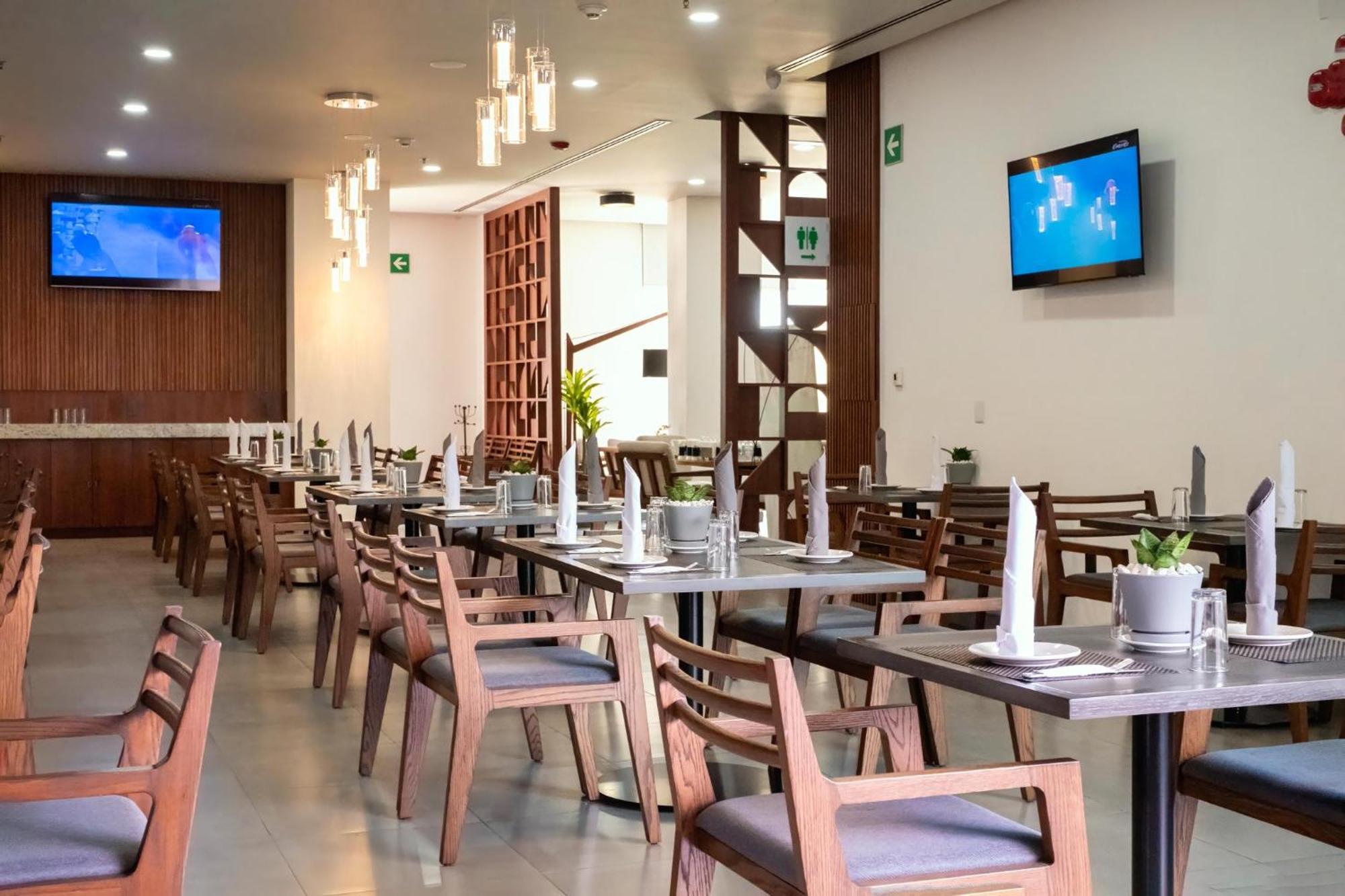 Holiday Inn Uruapan By Ihg Dış mekan fotoğraf
